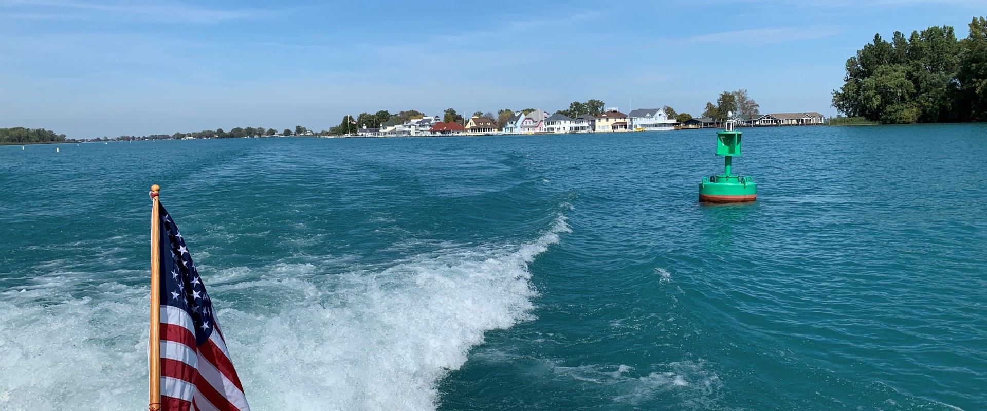 Understanding Speed Limits and No Wake Zones on Side Winder Boats